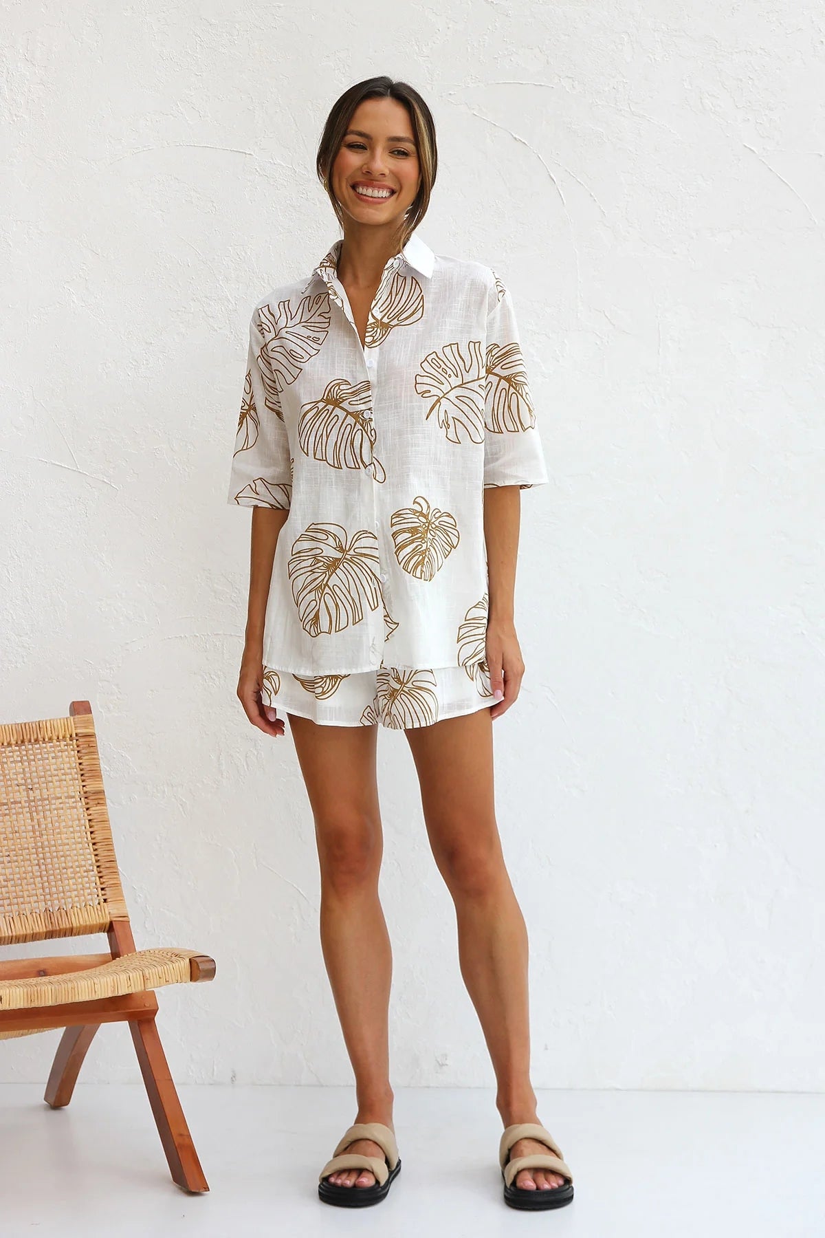 White Leavy Silhouette Shirt and Shorts Matching Sets