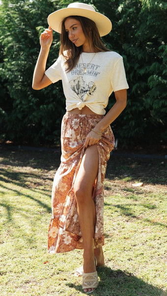Desert Graphic Knot Cropped Tee
