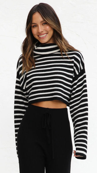 Black Striped Knit Long Sleeves Crop Top