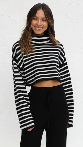 Black Striped Knit Long Sleeves Crop Top