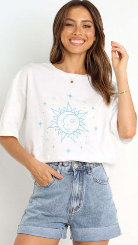 Blue Sun Face Print Tee