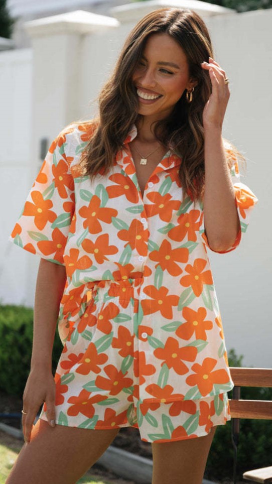 Women Plus Size Navy Blue & Orange Floral Printed Square Neck Sleeveless Cropped Top and Elastic-Waist Mini Shorts Co-Ord Set Women Plus Size Navy Blue & Orange Floral Printed Square Neck Sleeveless Cropped Top and Elastic-Waist Mini Shorts Co-Ord Set