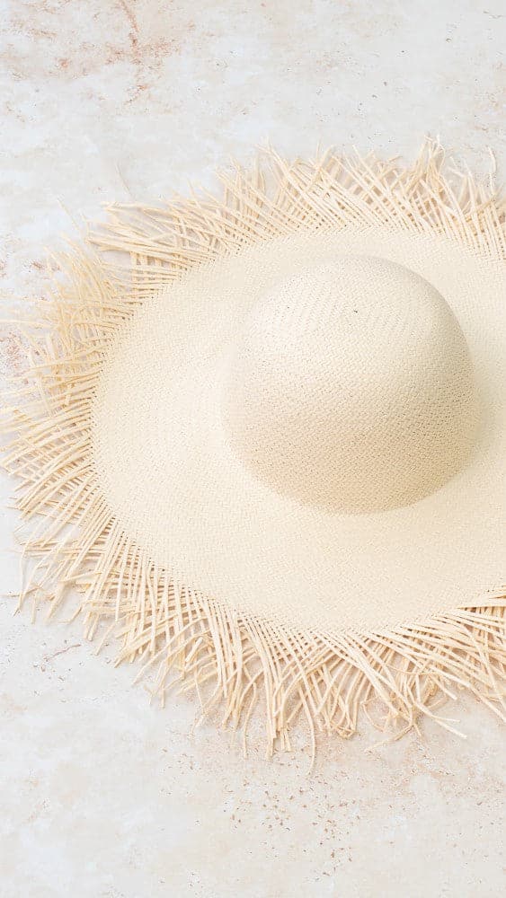 Cream Wide-Brim Staw Hat